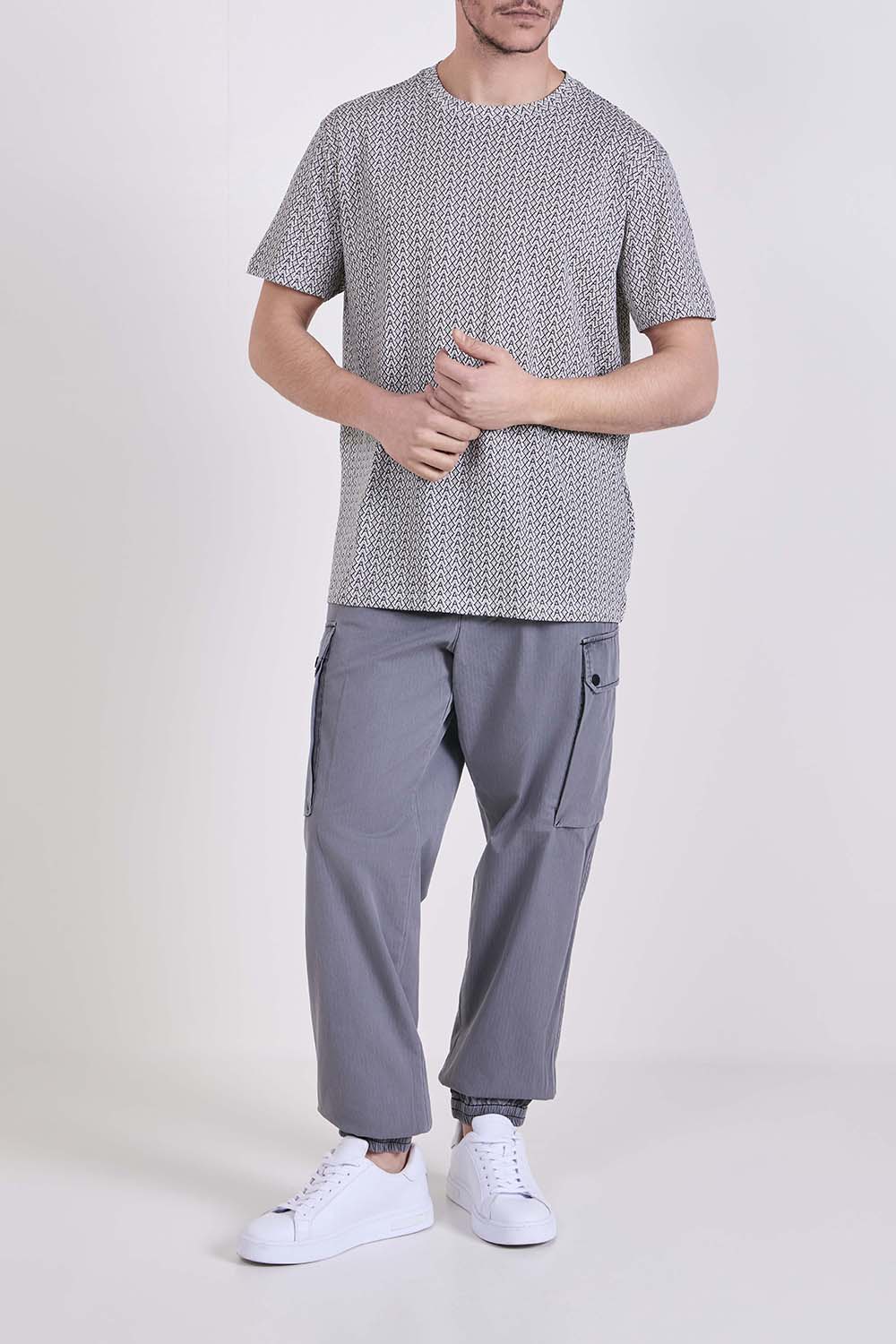 חולצת טי בגזרה ישרה